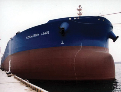 超級油輪成國際炒家海上油庫